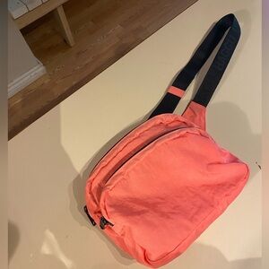 baggu watermelon pink Fanny pack